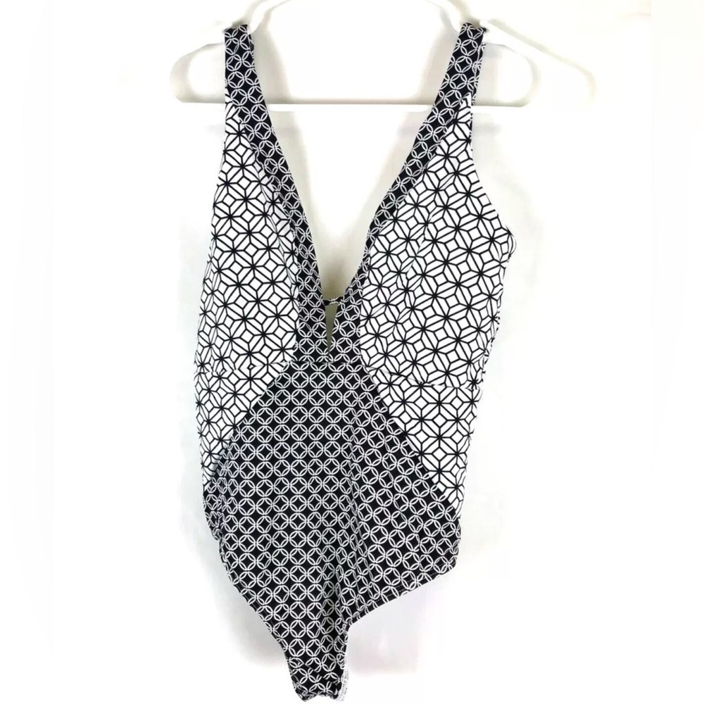 JETS SWIMWEAR AUSTRALIA, Womens One Piece Swimsuit Modular Plunge Black/White 8